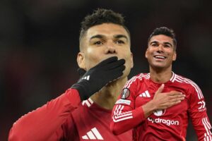 Casemiro Resmi Berpisah dengan Manchester United, Siapa Calon Pengganti Sang Jenderal Lapangan Tengah?/artikel sepikbola-matador168 (15)